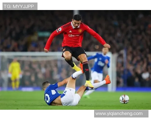 足球明星射门绝技揭秘如何在比赛中一击制胜的技巧与策略